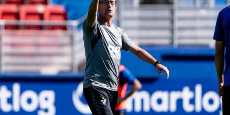 Joseba Etxeberria, nuevo líder del Real Murcia para el asalto al fútbol profesional