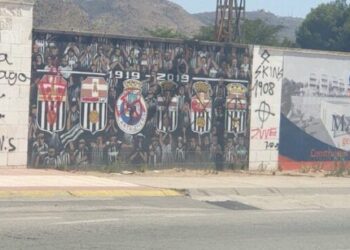 Ultras del Real Murcia vandalizan el Gómez Meseguer