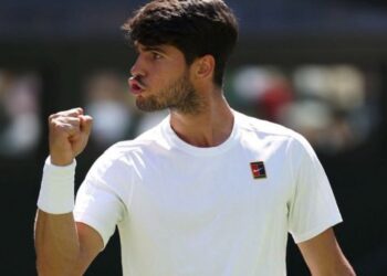 Alcaraz alcanza su tercera final de Wimbledon y espera a Sinner