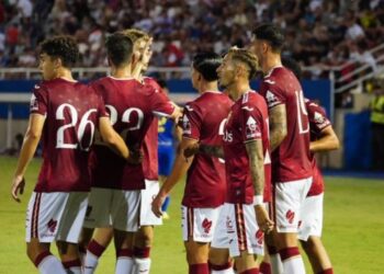El Real Murcia remonta en el descuento y estrena su casillero de victorias en la pretemporada