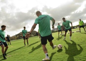 El FC Cartagena reconstruye su defensa