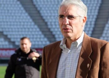 ¿Puede el Real Murcia borrar a su dueño del libro de socios?