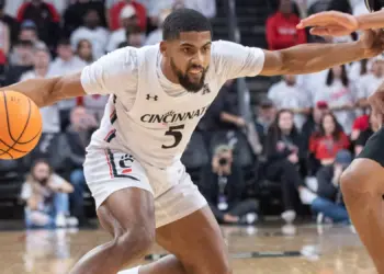 David DeJulius refuerza el perímetro del UCAM Murcia CB