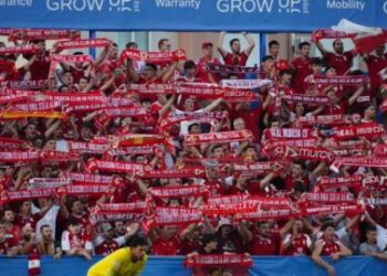 «Y mientras llegas el fútbol», el Real Murcia ya cuenta con más de 5.000 abonados