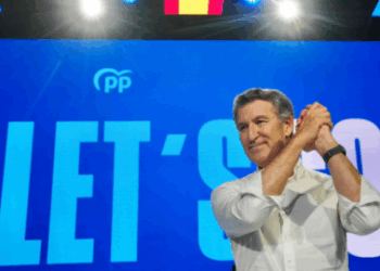 Feijóo, reelegido con casi el 100%, cierra el congreso del PP junto a Ayuso con el partido en modo conquista