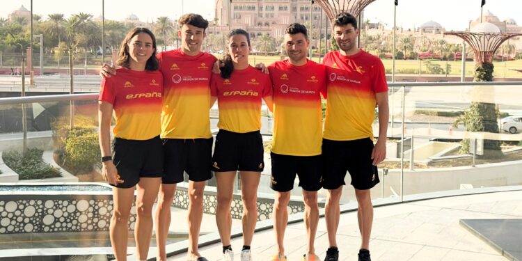 La Costa Cálida se consolida como destino de triatlón gracias a la alianza entre la FETRI y Turismo de Murcia