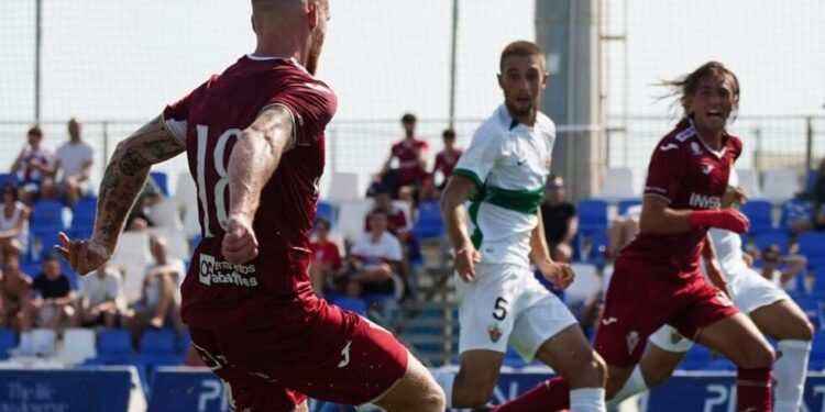 Etxeberria necesita una prueba más para hacer del Real Murcia un equipo campeón