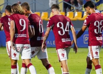 El Murcia evita la derrota en Los Arcos con un penalti salvador en la recta final