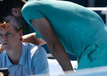 Alcaraz, campeón en Cincinnati por la retirada de Sinner