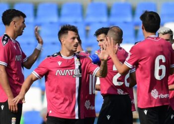 El Cartagena se olvida de la polémica y se impone por la mínima al Ilicitano (1-2)