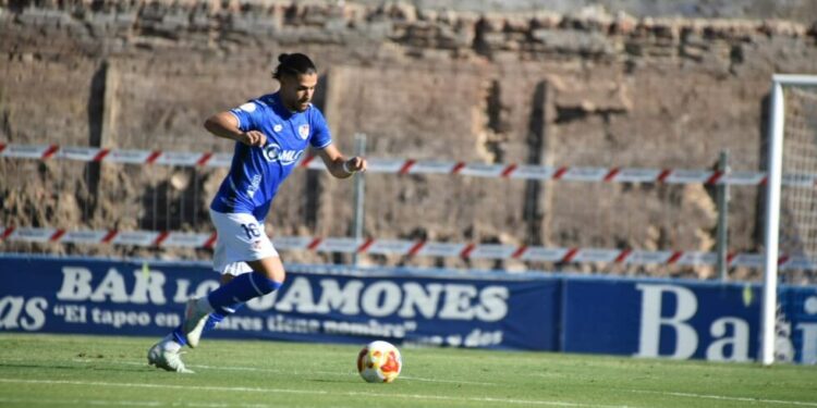 El Águilas no pasa del empate en Linares (1-1)