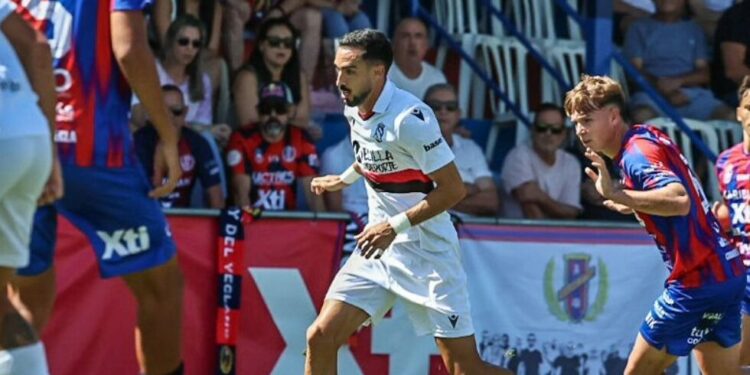 El Yeclano consigue la victoria en casa ante la UD Melilla (1-0)