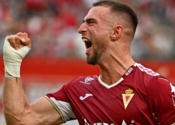 Victoria por la mínima del Real Murcia en el Enrique Roca