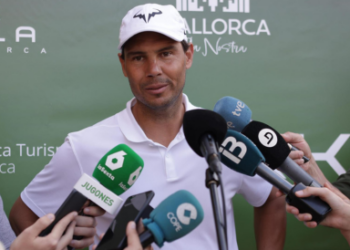 Rafa Nadal bendice a Carlos Alcaraz