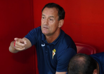 Etxeberria lamenta la falta de contundencia del Real Murcia tras el empate en Alcalá