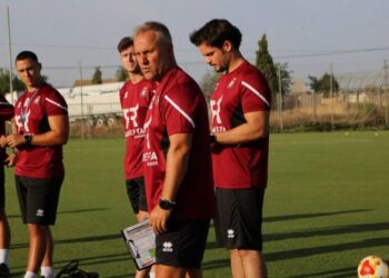 El Lorca Deportiva acalla los rumores sobre Sebas López