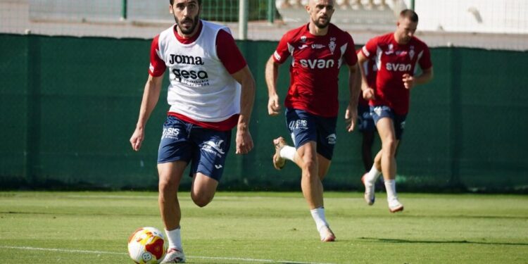 La falta de contundencia lastra al Real Murcia en este arranque de temporada