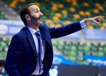 Sito Alonso amplía su contrato con el UCAM Murcia hasta 2028