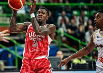 Dylan Ennis se toma un respiro de las redes