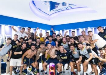 El UCAM Murcia CF se hace fuerte en La Condomina y prolonga su buen momento ante el Estepona