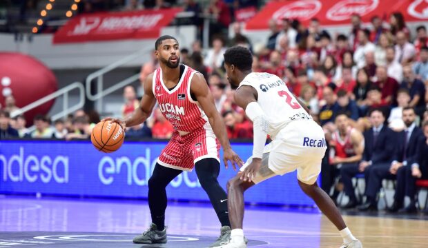UCAM Murcia recupera su identidad ante Baskonia