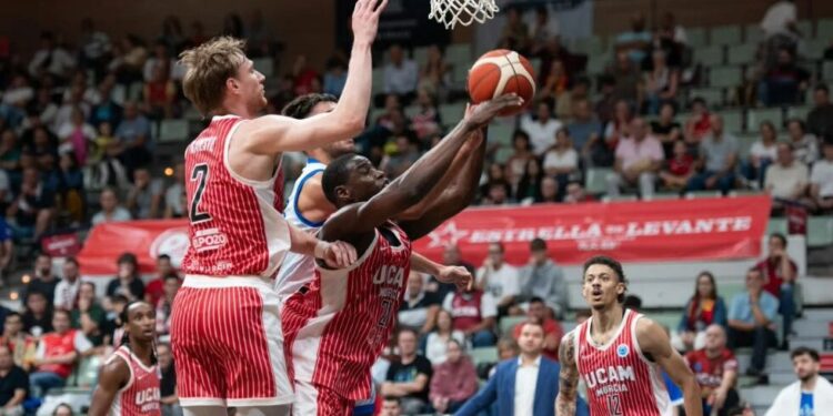 UCAM arranca la FIBA Europe Cup con una victoria de oficio (77-63)