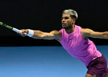 Carlos Alcaraz barre a Fritz y se mete en la final del Six Kings Slam