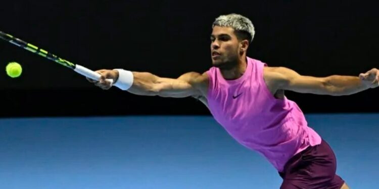 Carlos Alcaraz barre a Fritz y se mete en la final del Six Kings Slam