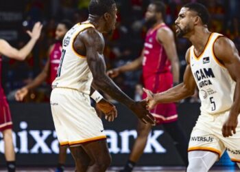 Exhibición baloncestística de UCAM Murcia en Lleida (71-107)