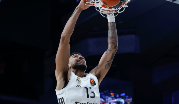 El murciano Izan Almansa convocado con la selección española