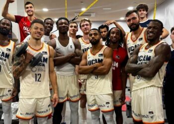 El UCAM Murcia asalta el Palau Blaugrana (78-81)