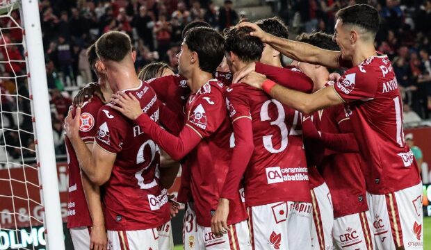 El Real Murcia de Colunga se mete de lleno en la parte alta de la tabla