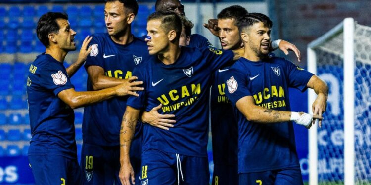 El UCAM quiere cerrar una semana perfecta en La Condomina ante un Yeclano en racha