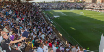 Los peñitas del FC Cartagena «ponen el foco» en Felipe Moreno