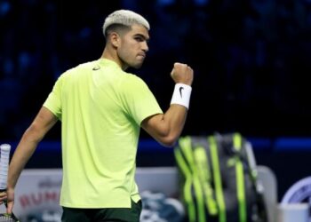 Alcaraz y Fritz se enfrentan en Turín por un lugar en semifinales