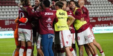 El Real Murcia busca reencontrarse con la victoria ante el Betis Deportivo