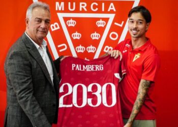 Real Murcia: Palmberg jugará de grana hasta 2030