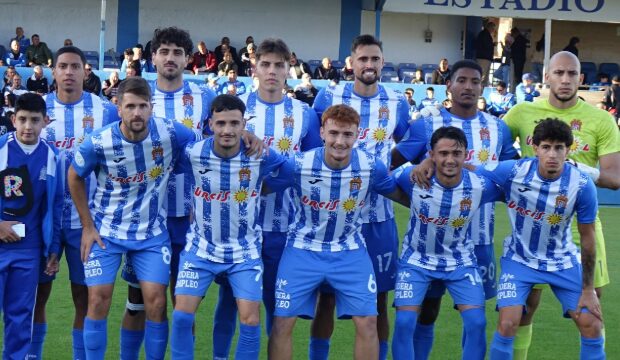 El Águilas arrebata al Extremadura el liderato del Grupo IV de Segunda RFEF