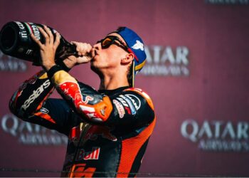 Pedro Acosta roza la gloria en Portimão