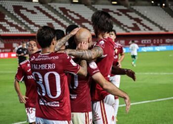 El Real Murcia desafía al Cádiz en un duelo copero con sabor histórico