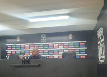 Javi Rey, a 2 días del derbi contra el Real Murcia: “Es un partido en el que tienes que gestionar el ambiente”