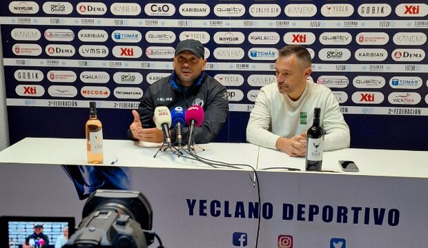 El Yeclano busca «salir de la quema» ante el Real Jaén