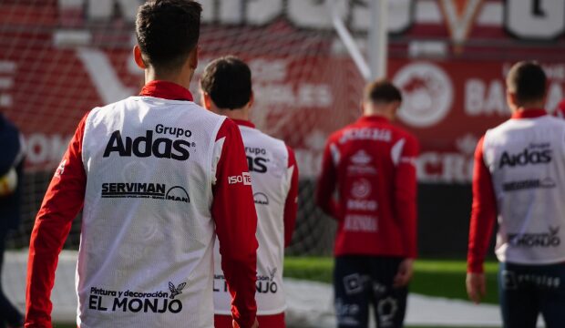 El Real Murcia refuerza su plantilla y viaja a Can Misses con la ambición de seguir arriba