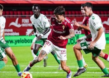 Palmberg ya es oficialmente jugador del primer equipo del Real Murcia y Sekou está próximo a lograrlo