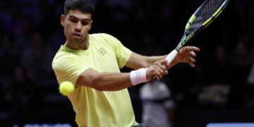 Alcaraz inicia una nueva etapa en Australia con el foco puesto en la intensidad