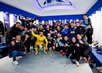 El UCAM Murcia asalta el derbi, tumba al líder y aprieta la lucha por el ascenso