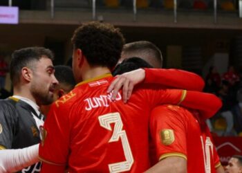 El Jimbee Cartagena celebra su tercera Supercopa anotando un set al Noia