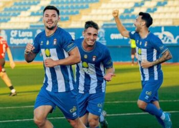 El estadio invicto de Puente Genil se cruza en el camino del Lorca Deportiva