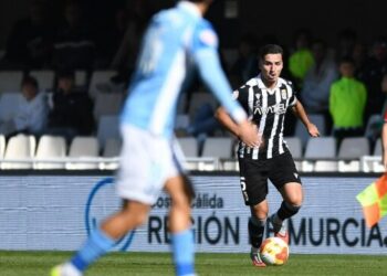 El Ibiza se divierte a costa de un Cartagena muy pobre (1-4)