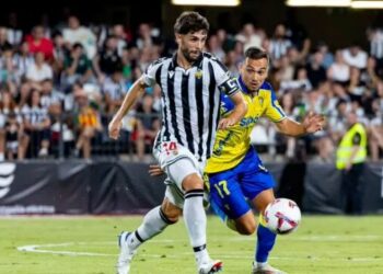 El Real Murcia se fija en Óscar Gil